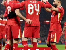 IM体育网页版登录入口-包含利物浦在主场大胜，领先优势扩大至六分的词条