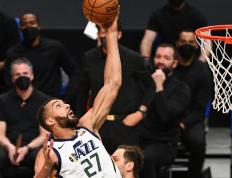 IM体育官网-浙江队鏖战爵士，米切尔点燃赛场