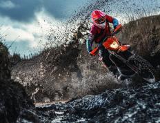 IM体育数据分析平台-暗夜极速，恩佐的统治与F1街道赛的终极试炼