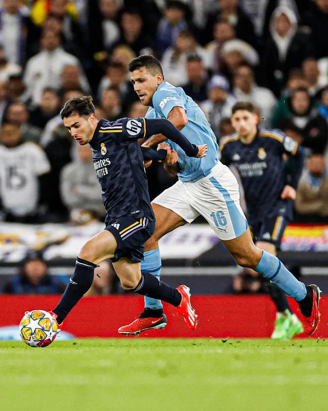 IM体育-关于皇家马德里门将神勇扑救,力保不失球门的信息