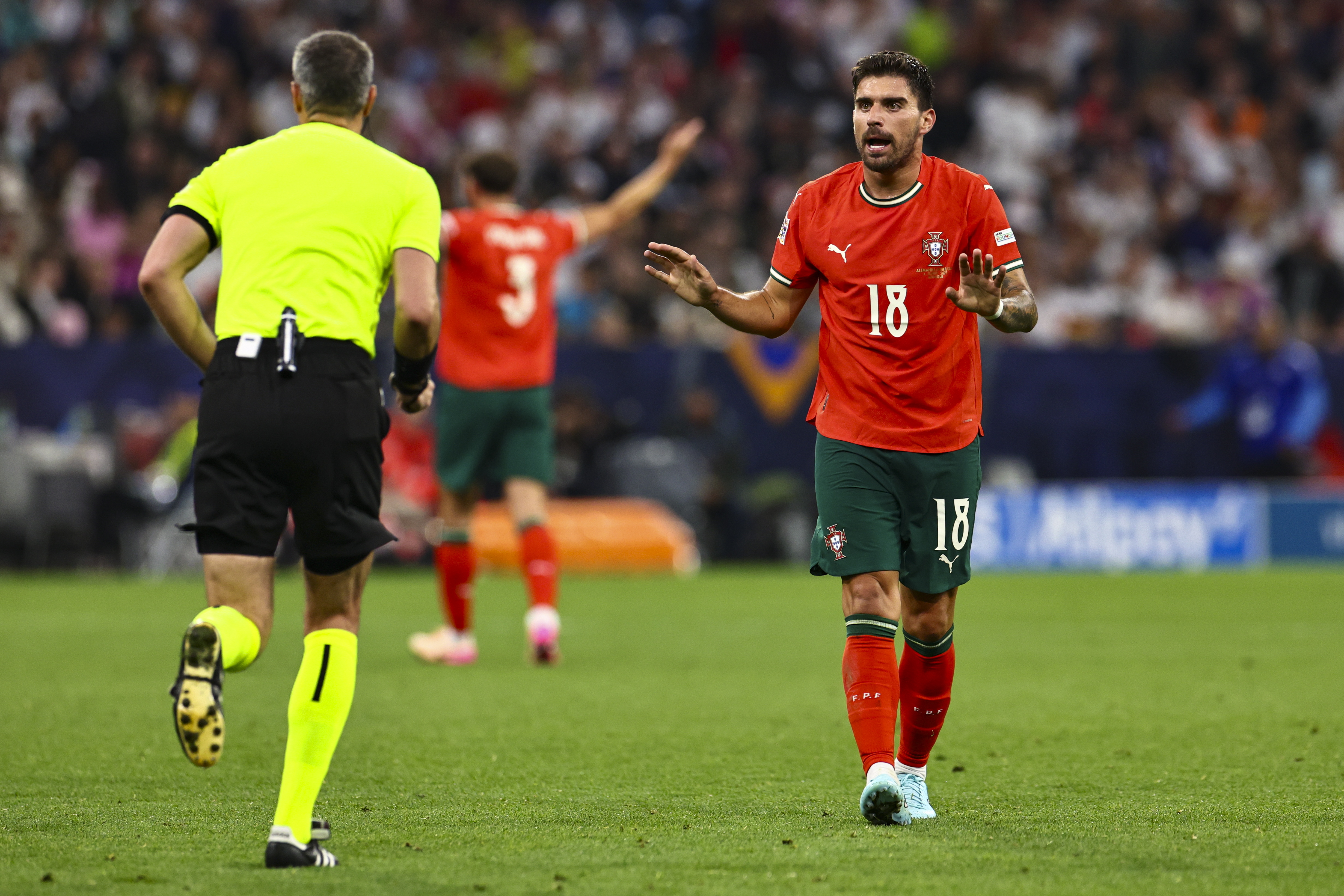 IM体育app-关于波兰再次残忍淘汰葡萄牙，欧预赛征途坎坷的信息