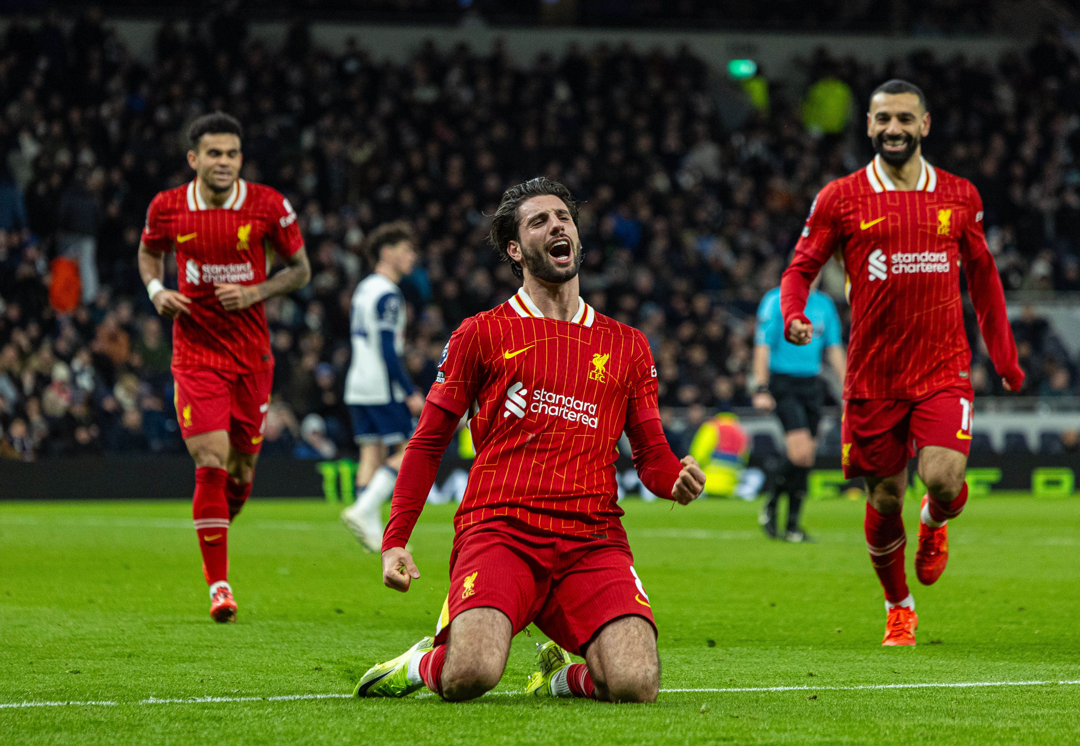 IM体育App下载-利物浦客场击败对手，萨拉赫再入一球刷新进球数目的简单介绍