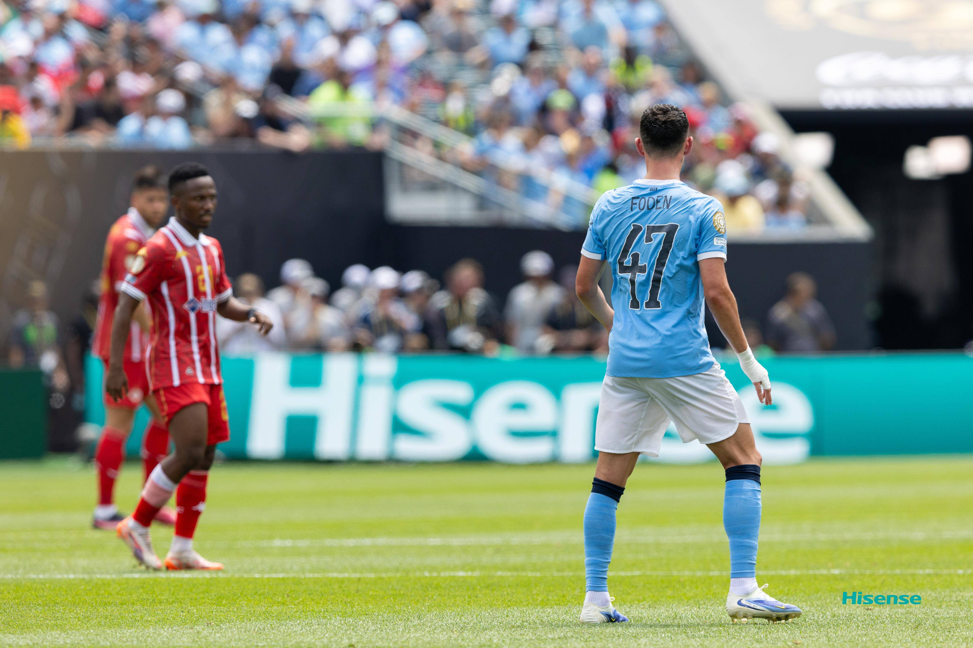 IM体育app-曼城防守困难,需要提高配合默契