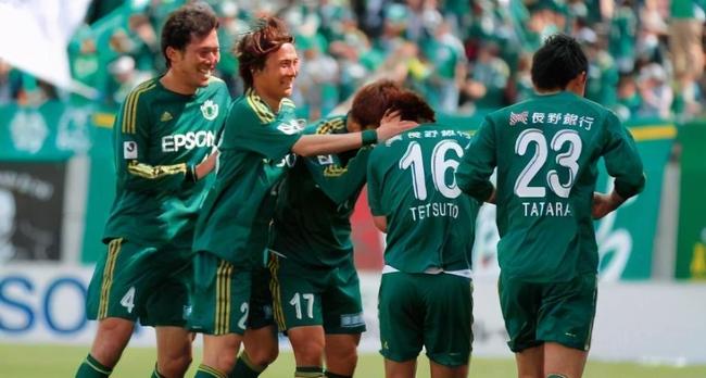 IM体育官网-埃斯帕尼奥尔客场逼平对手,难分高下的简单介绍