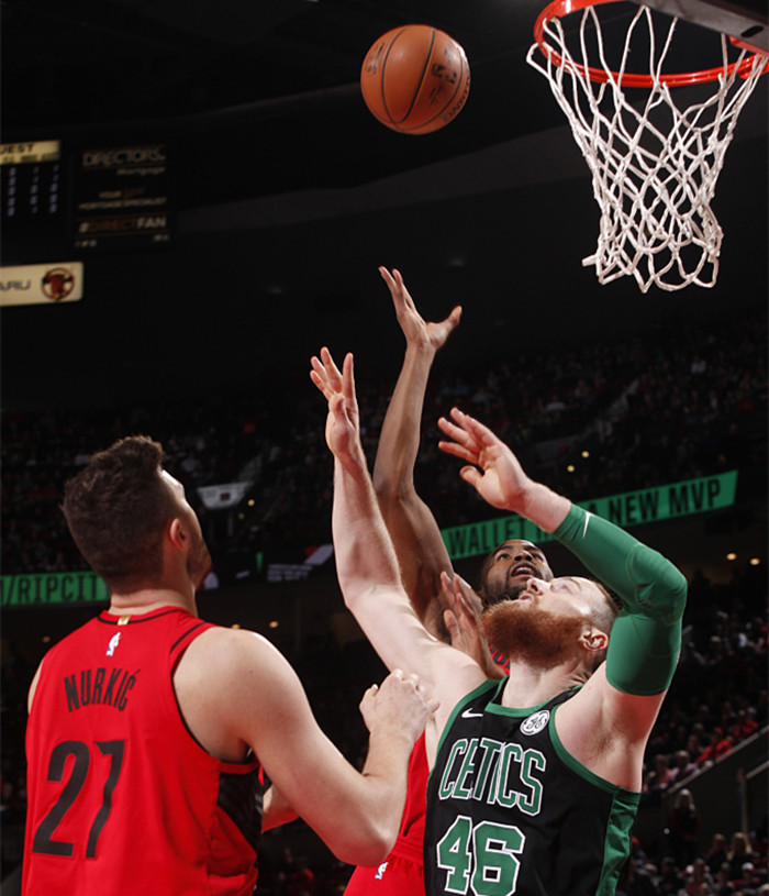 IM体育app-凯尔特人险胜江苏队，戈贝尔扛起全队的简单介绍